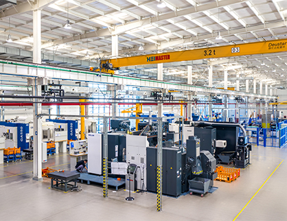 产业链协同，，，，，，，关键部件自产自控