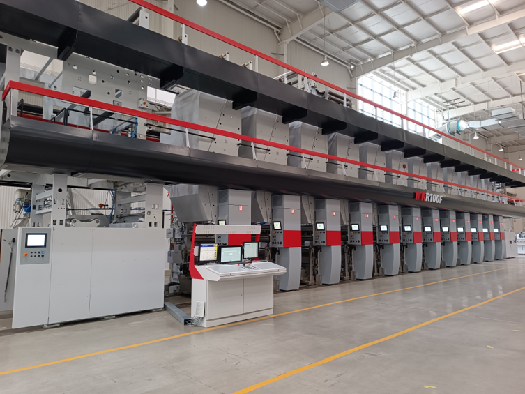 MK R100F  12色组塑料凹印机
最高速度400m/min，，，，，，，最薄PET膜12μm